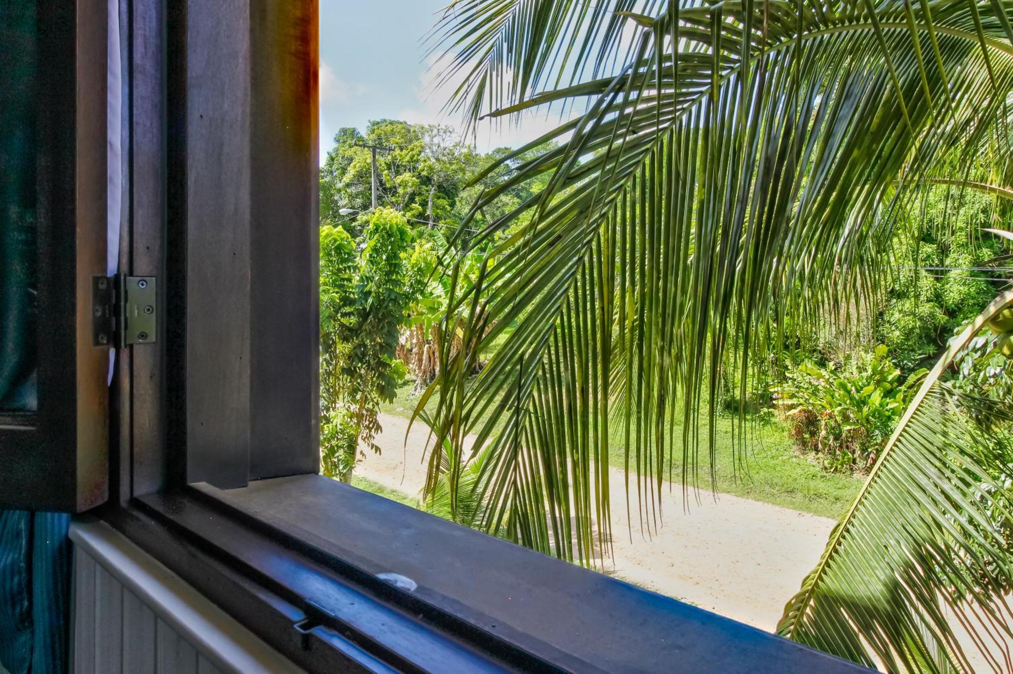 Mahogany Hall San Ignacio Extérieur photo