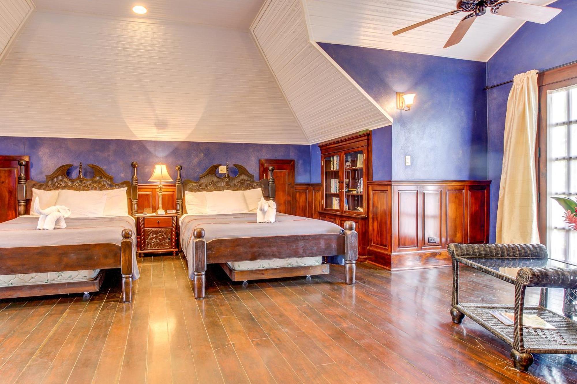 Mahogany Hall San Ignacio Extérieur photo