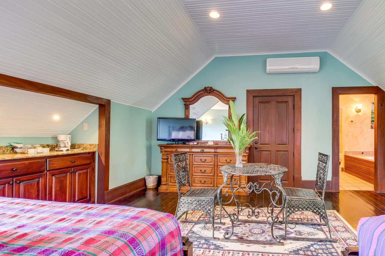 Mahogany Hall San Ignacio Extérieur photo
