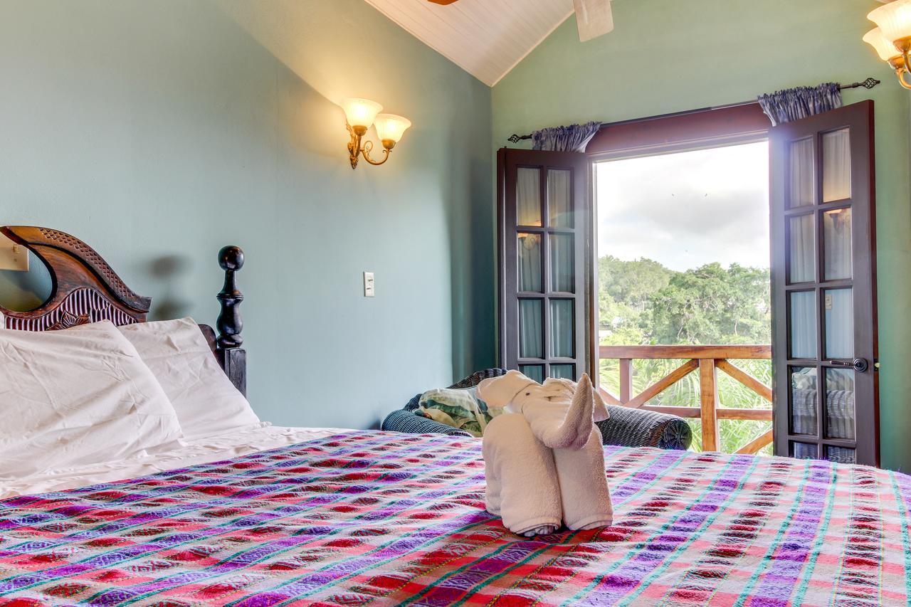 Mahogany Hall San Ignacio Extérieur photo
