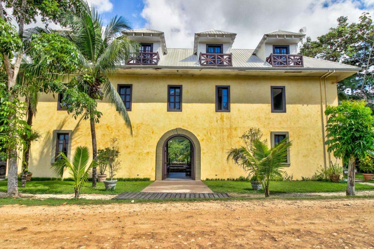 Mahogany Hall San Ignacio Extérieur photo