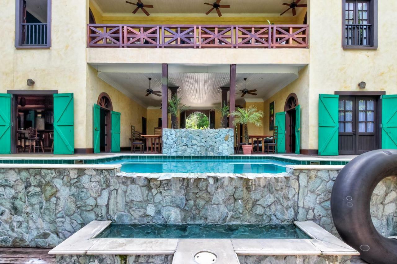 Mahogany Hall San Ignacio Extérieur photo